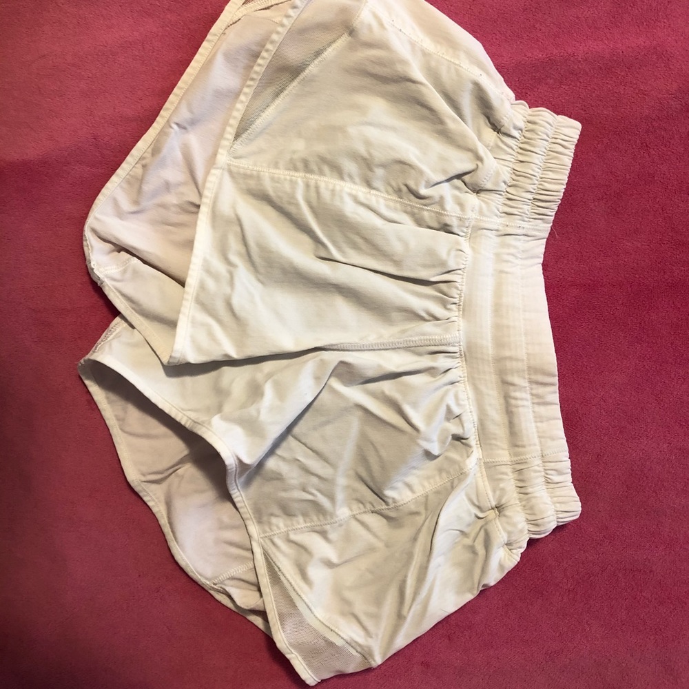 lululemon 2.5” shorts